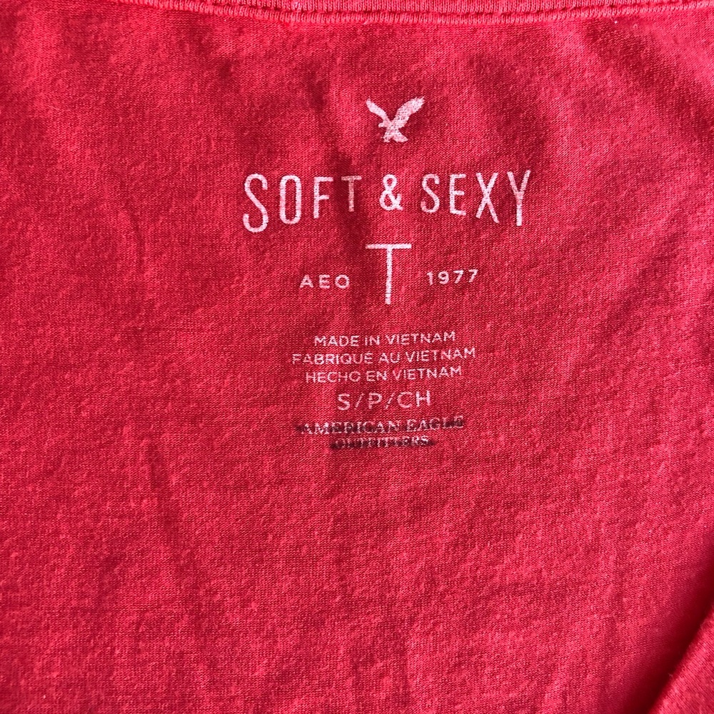 TWO American Eagle Outfitters t-shirts - Picture 3 of 5